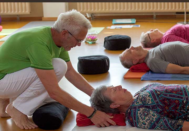 life force yoga westervoort HEADER 720x500 Herstel yoga bij gezondheidsklachten